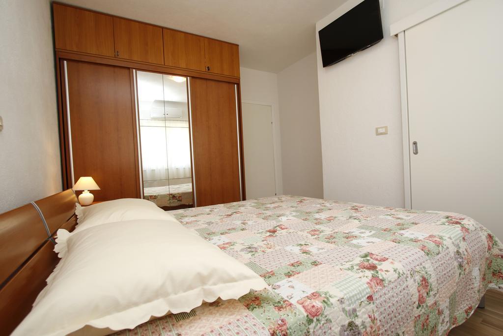 Apartments Dundić Makarska Buitenkant foto