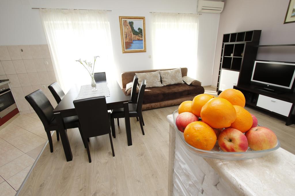 Apartments Dundić Makarska Buitenkant foto